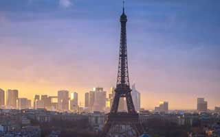 季后赛这波轮换太太戏剧：开云体育的讨论区热火把莫兰特摁在板凳，节奏全乱